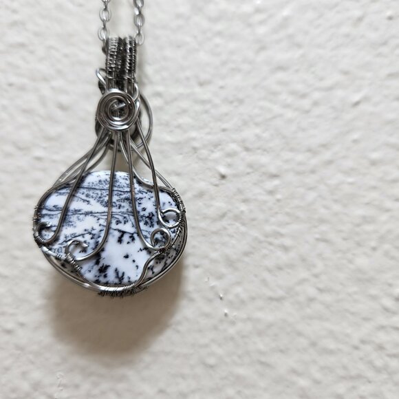 Dendrite Opal Black and White pendant Stainless Steel non tarnish wire & chain - Picture 6 of 12